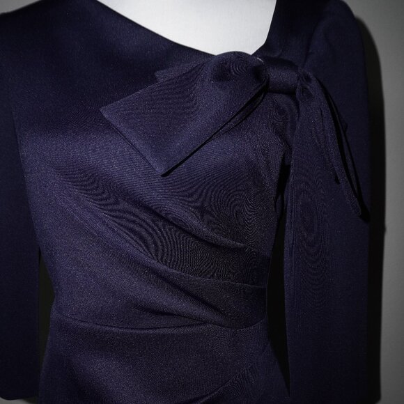 Classic, formal navy blue mother-of-the-bride gown - Picture 3 of 8